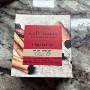2 pack of cinnamonn stick wallflowers